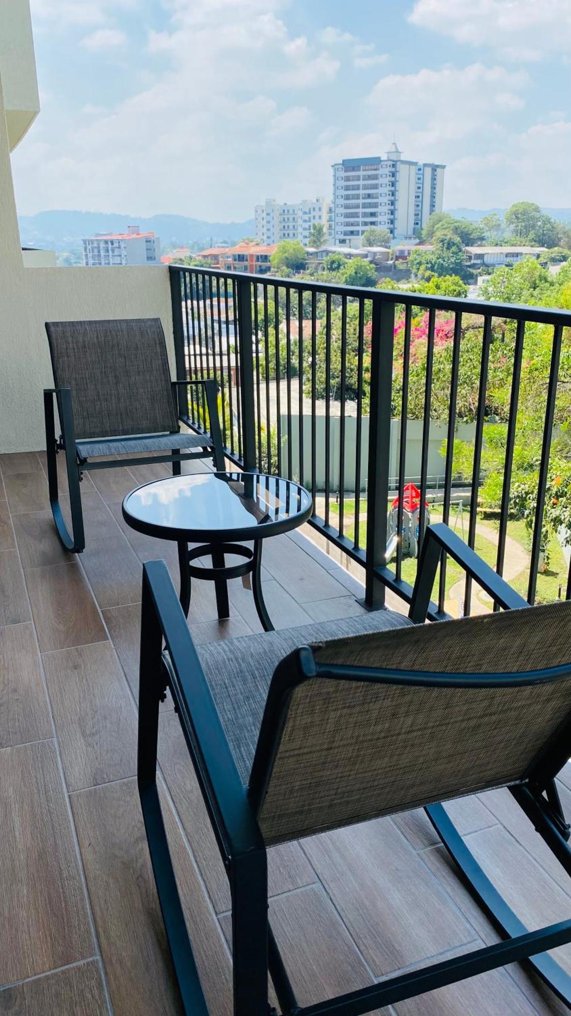 Entire Beautiful Condo With Rooftop Pool And Gym San Salvador Zewnętrze zdjęcie